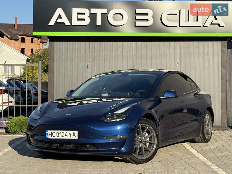 Tesla Model 3 2022