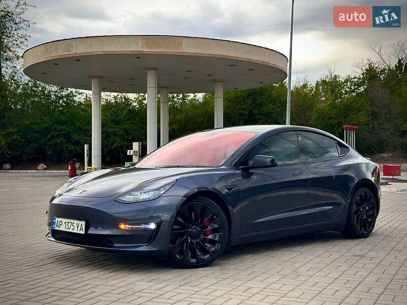 Седан Tesla Model 3 2023 в Запоріжжі