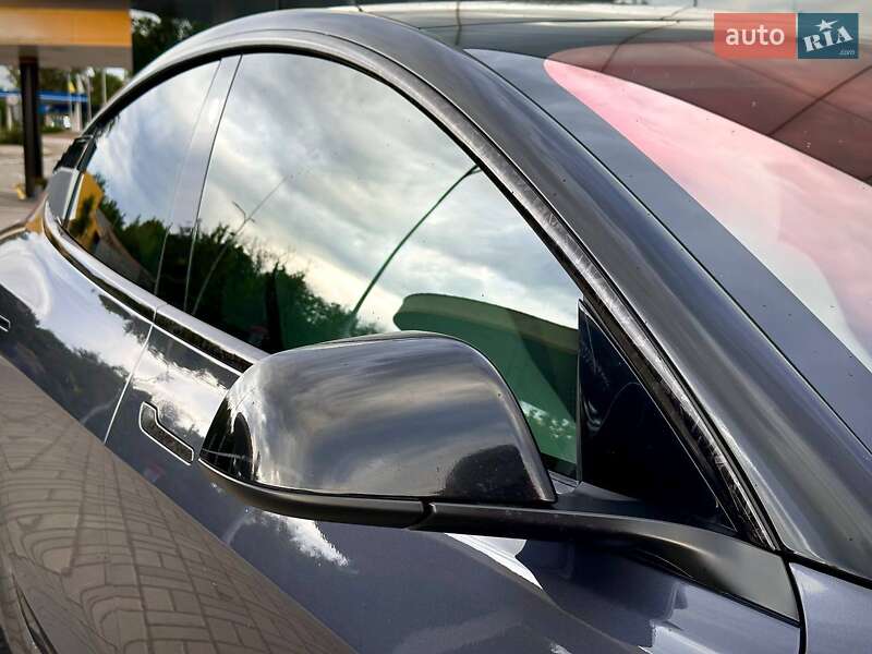Седан Tesla Model 3 2023 в Запоріжжі