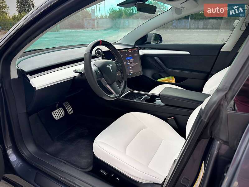 Седан Tesla Model 3 2023 в Запоріжжі
