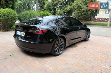 Седан Tesla Model 3 2020 в 
