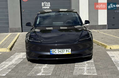 Седан Tesla Model 3 2023 в 