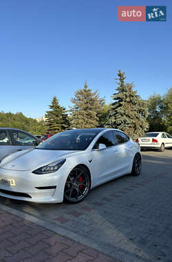 Седан Tesla Model 3 2019 в Львове