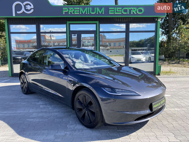 Седан Tesla Model 3 2024 в Киеве