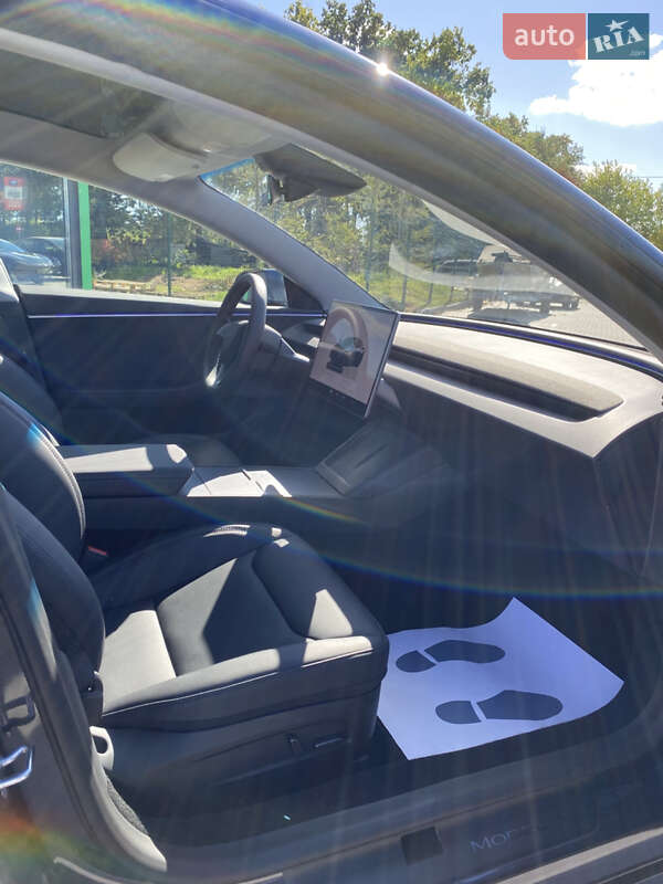 Седан Tesla Model 3 2024 в Киеве