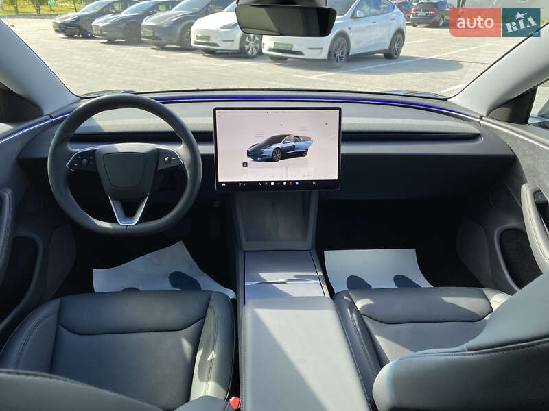 Седан Tesla Model 3 2024 в Киеве