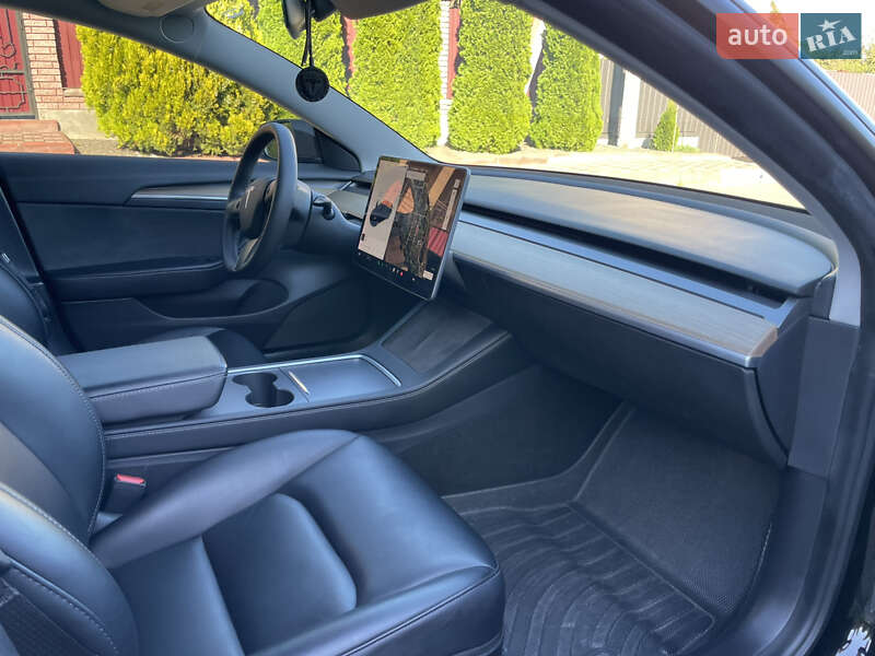 Седан Tesla Model 3 2021 в Хмельницькому
