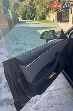 Седан Tesla Model 3 2024 в 