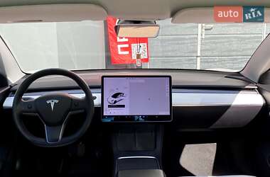 Седан Tesla Model 3 2020 в 