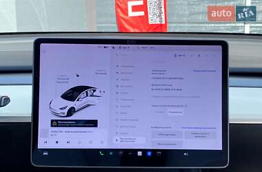 Седан Tesla Model 3 2020 в 