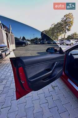 Седан Tesla Model 3 2018 в 