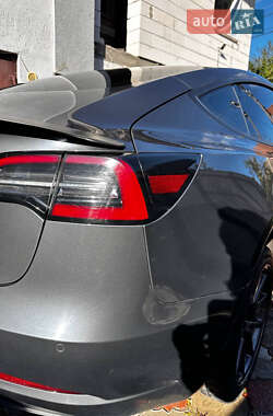 Седан Tesla Model 3 2018 в 