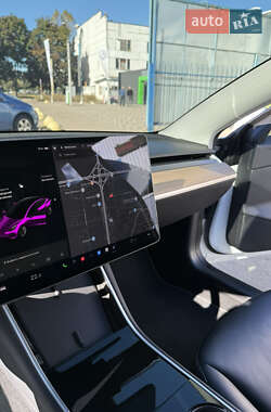 Седан Tesla Model 3 2019 в 