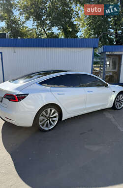 Седан Tesla Model 3 2019 в 