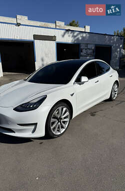 Седан Tesla Model 3 2019 в 