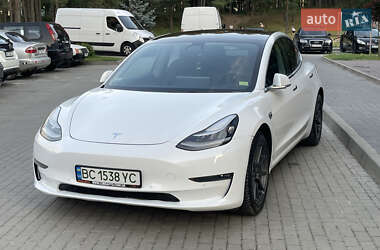Седан Tesla Model 3 2019 в 