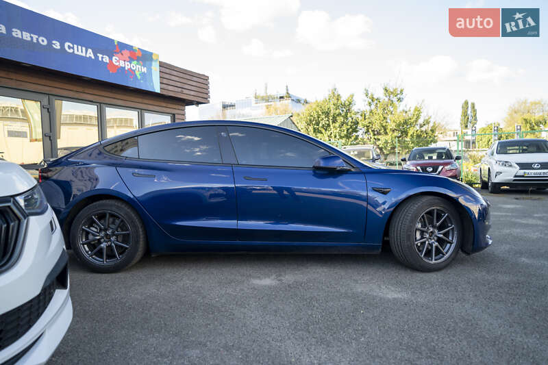 Седан Tesla Model 3 2018 в Києві