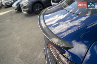 Седан Tesla Model 3 2018 в 