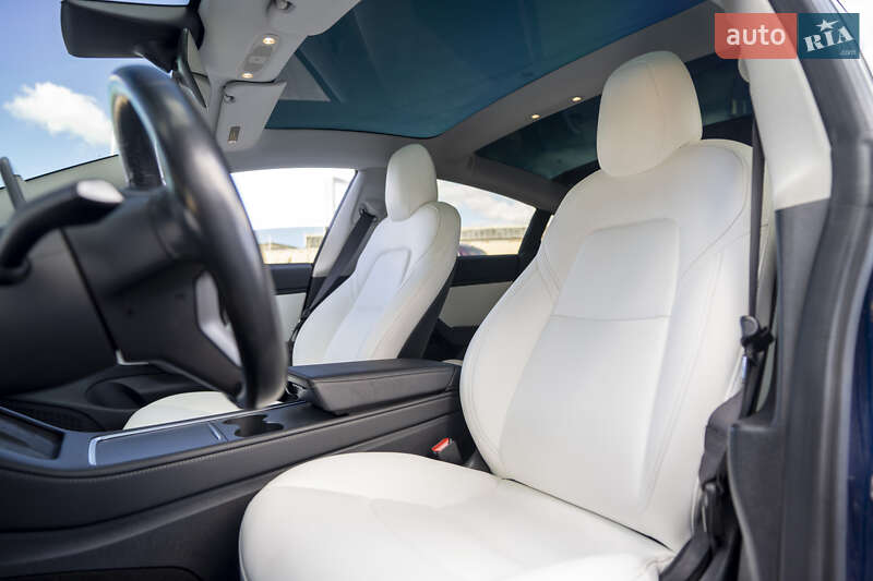 Седан Tesla Model 3 2018 в Києві