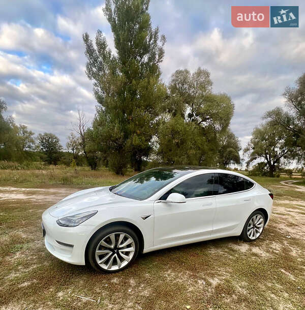 Tesla Model 3 2018