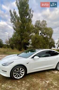 Седан Tesla Model 3 2018 в 