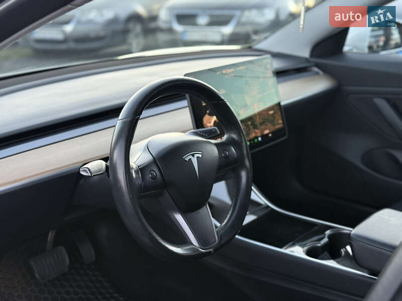 Седан Tesla Model 3 2018 в Кам'янець-Подільському