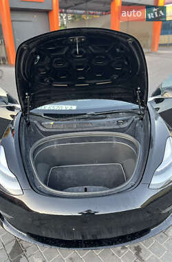 Седан Tesla Model 3 2018 в 
