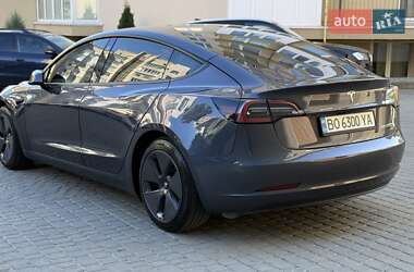 Седан Tesla Model 3 2023 в 