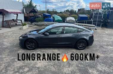 Седан Tesla Model 3 2024 в 