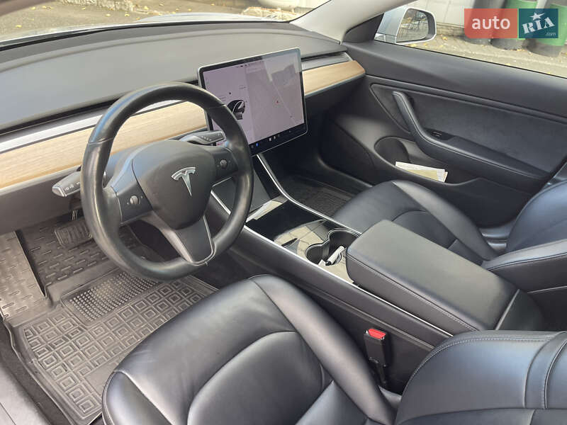Седан Tesla Model 3 2018 в Броварах фото 18 Седан Tesla Model 3 2018 в Броварах