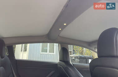 Седан Tesla Model 3 2018 в Броварах
