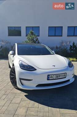 Седан Tesla Model 3 2023 в Луцке