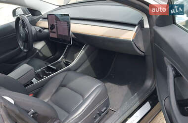 Седан Tesla Model 3 2018 в 