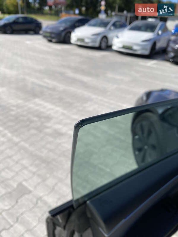 Седан Tesla Model 3 2024 в Києві