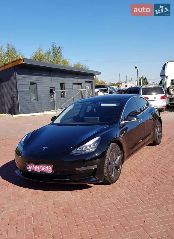 Седан Tesla Model 3 2018 в 