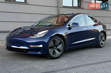 Седан Tesla Model 3 2018 в 