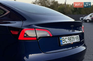 Седан Tesla Model 3 2018 в 