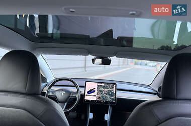 Седан Tesla Model 3 2018 в 