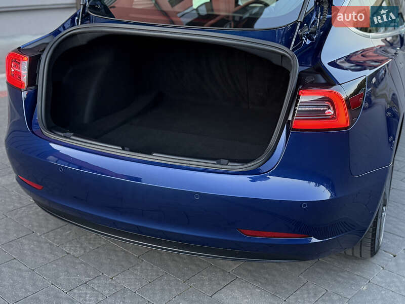 Седан Tesla Model 3 2018 в Дрогобыче фото 65 Седан Tesla Model 3 2018 в Дрогобыче