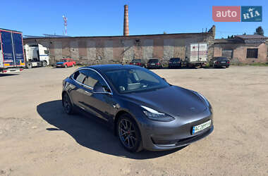 Седан Tesla Model 3 2020 в Луцке