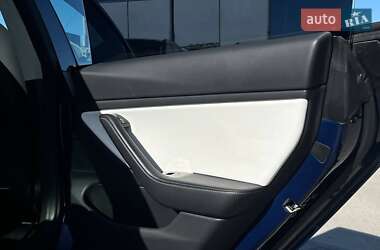 Седан Tesla Model 3 2018 в 