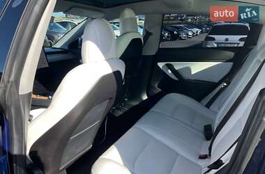 Седан Tesla Model 3 2018 в 