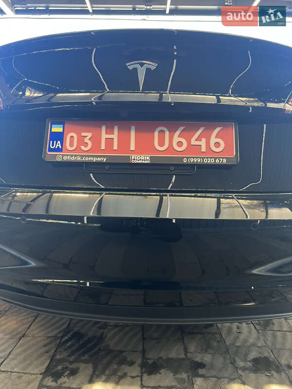 Седан Tesla Model 3 2022 в Ужгороде
