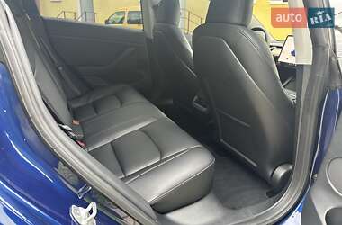 Седан Tesla Model 3 2023 в 