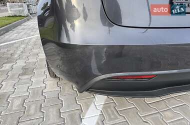 Седан Tesla Model 3 2024 в 