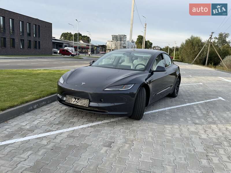 Седан Tesla Model 3 2024 в Рівному