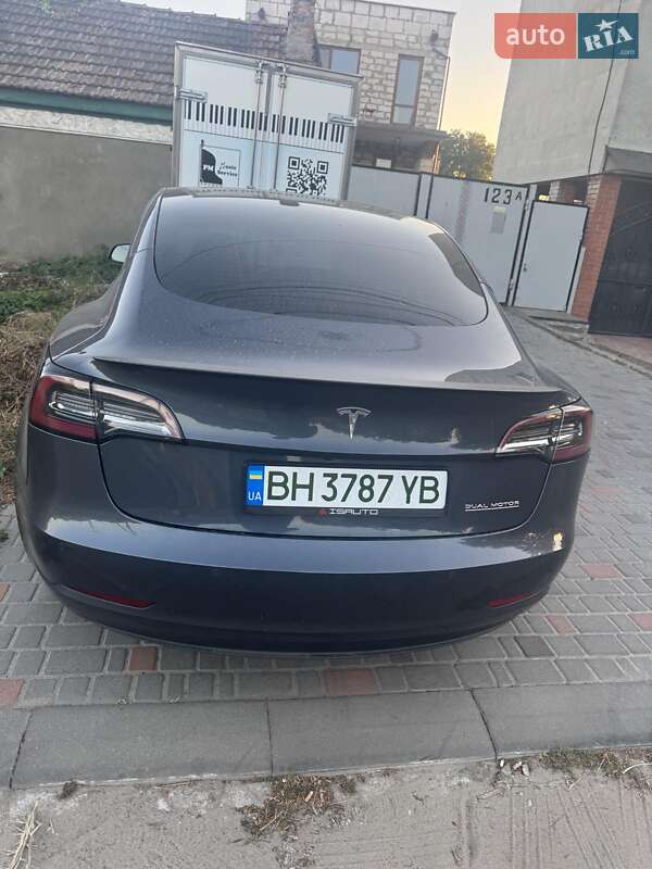 Седан Tesla Model 3 2022 в Одессе