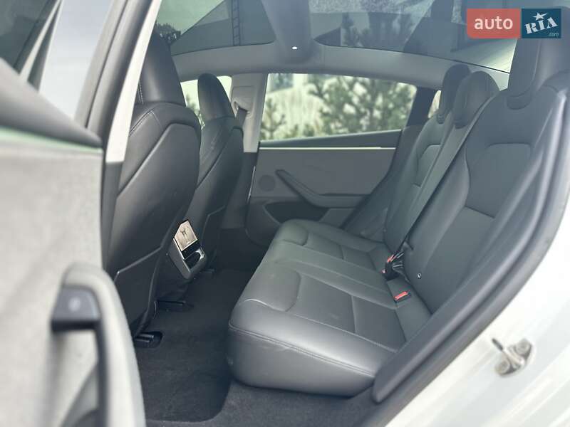 Седан Tesla Model 3 2024 в Луцьку фото 19 Седан Tesla Model 3 2024 в Луцьку