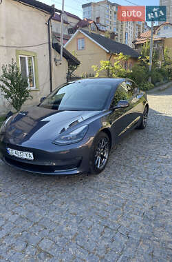 Седан Tesla Model 3 2022 в 