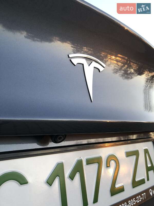 Седан Tesla Model 3 2022 в Луцьку